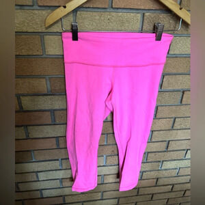 Lululemon Cropped Athletic Leggings Bright Bubblegum Pink Size 6